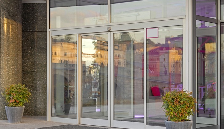 8 Common Causes of Automatic Door Failure in Commercial Spaces